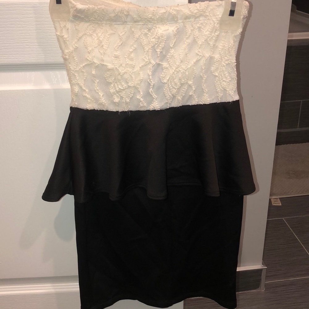 Strapless mini tight dress